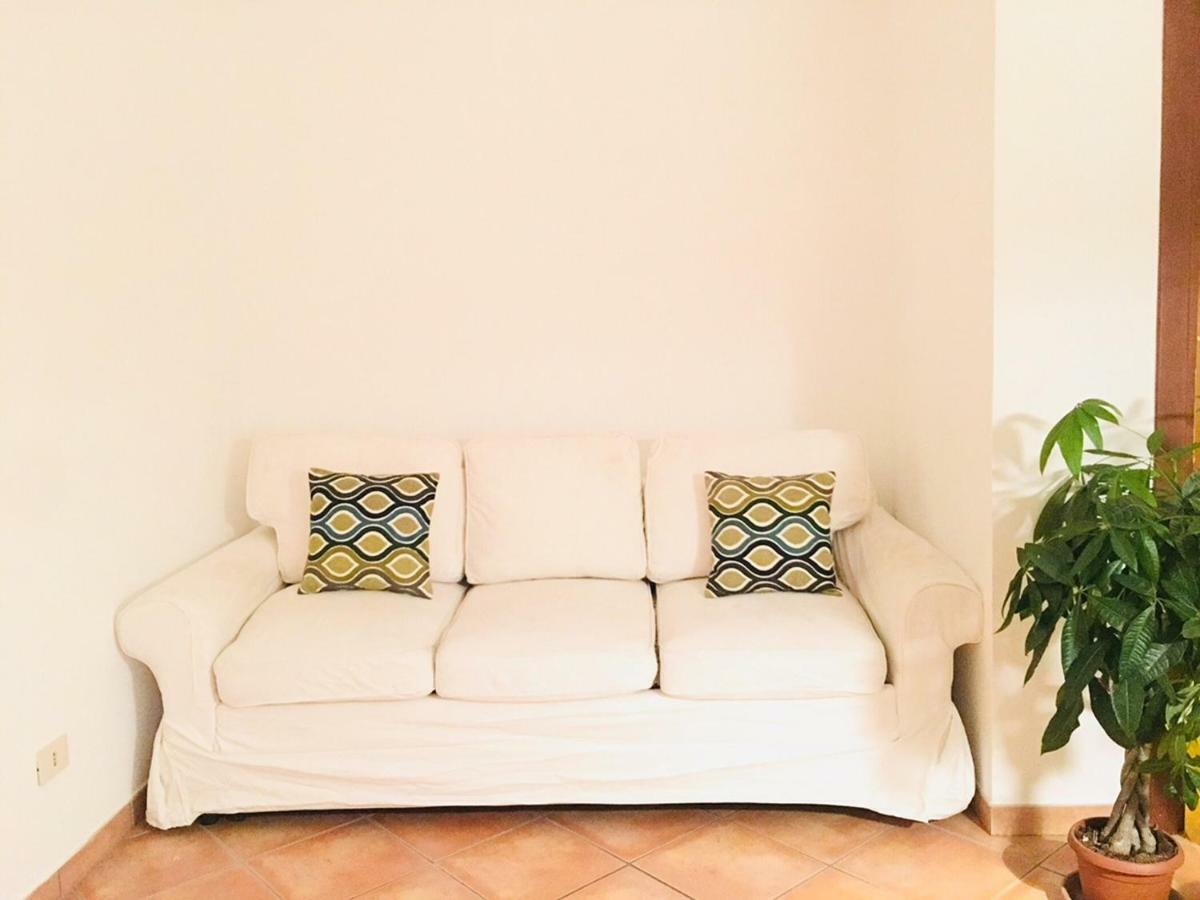 Panoramic Castle Apt Trastevere Рим Екстериор снимка