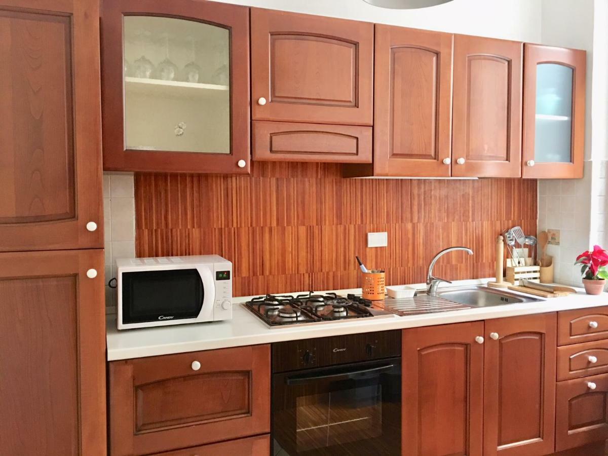 Panoramic Castle Apt Trastevere Рим Екстериор снимка