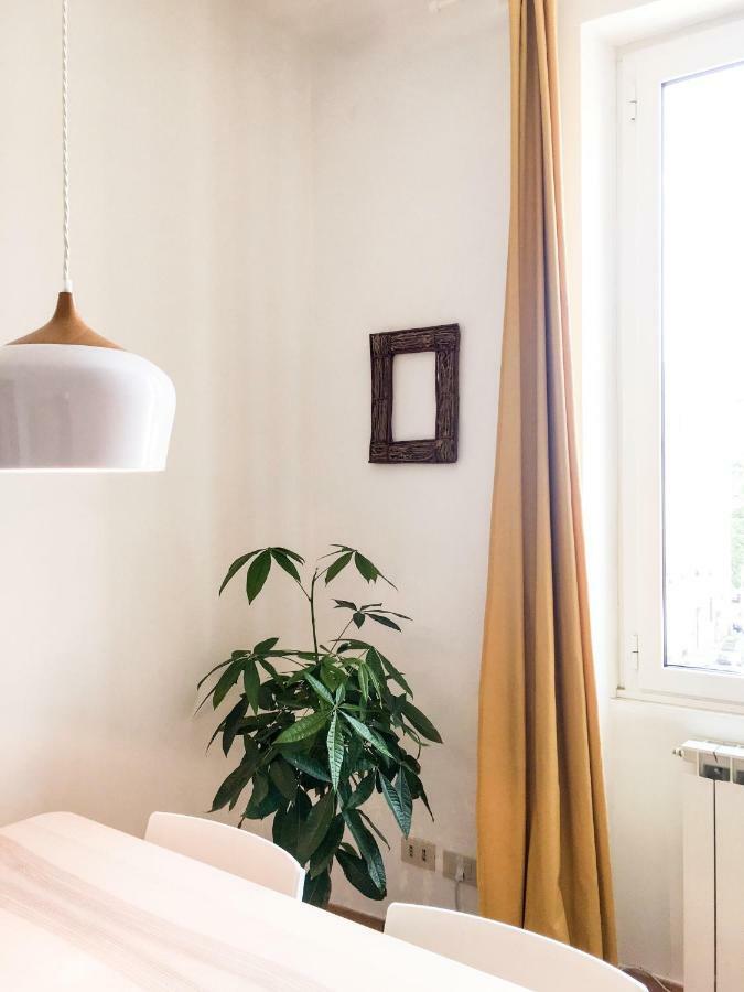 Panoramic Castle Apt Trastevere Рим Екстериор снимка