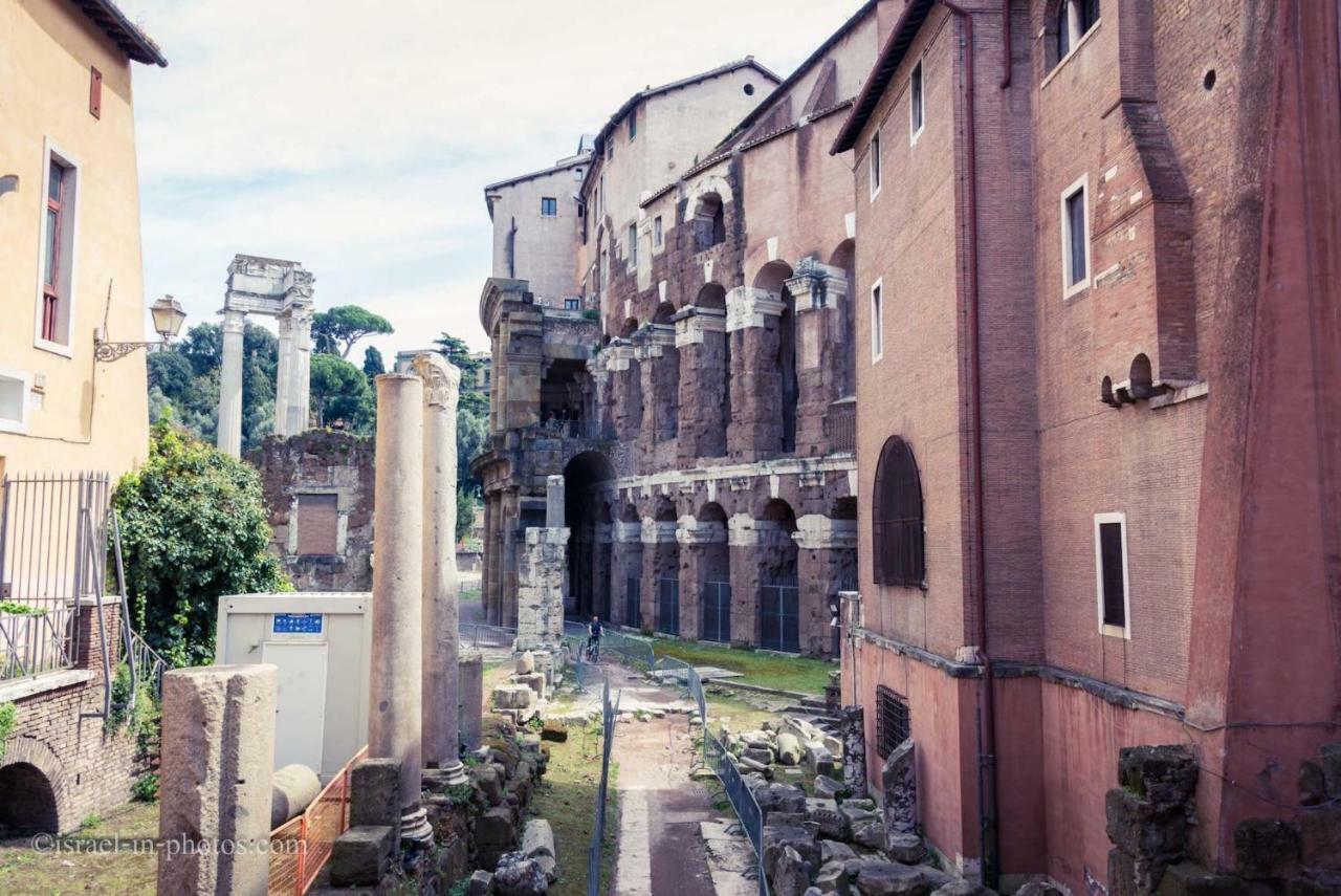 Panoramic Castle Apt Trastevere Рим Екстериор снимка